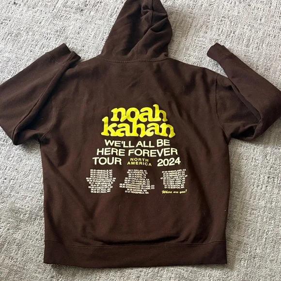 Brown Graphic Noah Kahan 2024 Tour Hoodie - Picture 4 of 4